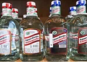 Qué sabes sobre el aguardiente?