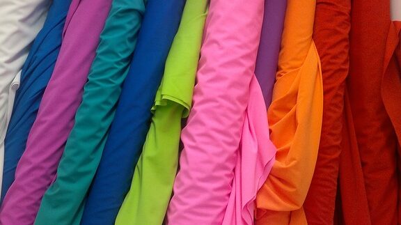 Qué es el elastano? Origen y uso en telas textiles para ...